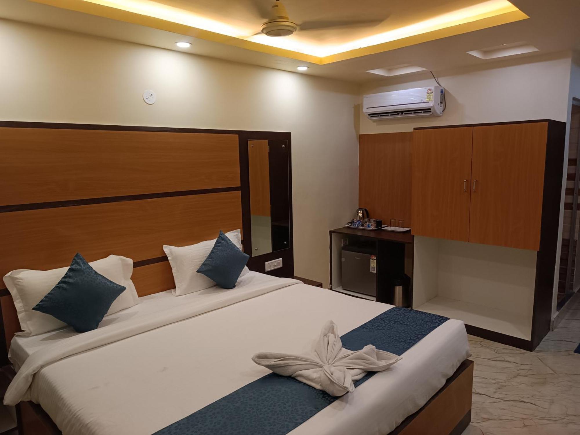 Mom Hotel - Unit Of Mom Hotel Puri Exterior foto