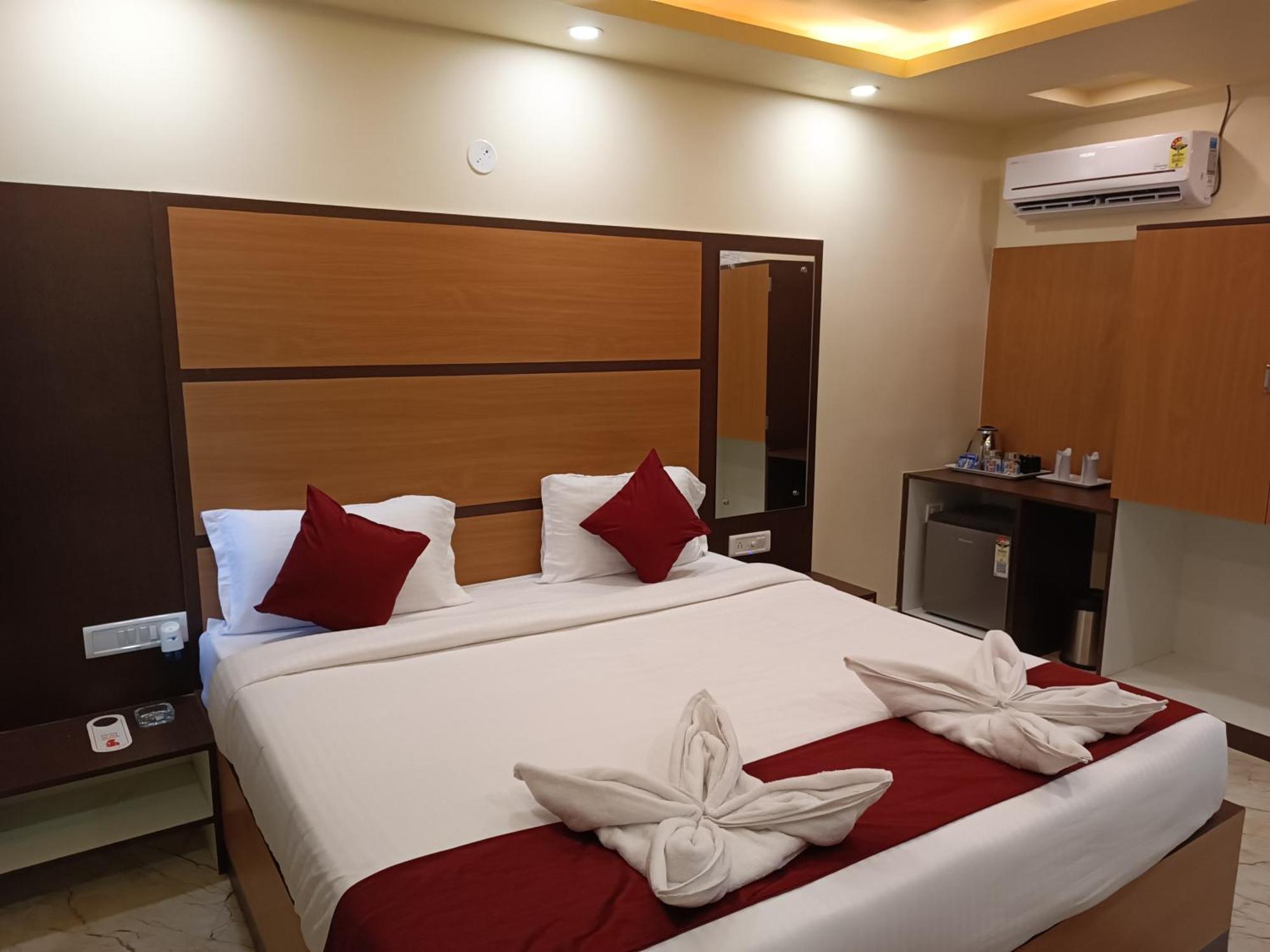 Mom Hotel - Unit Of Mom Hotel Puri Exterior foto