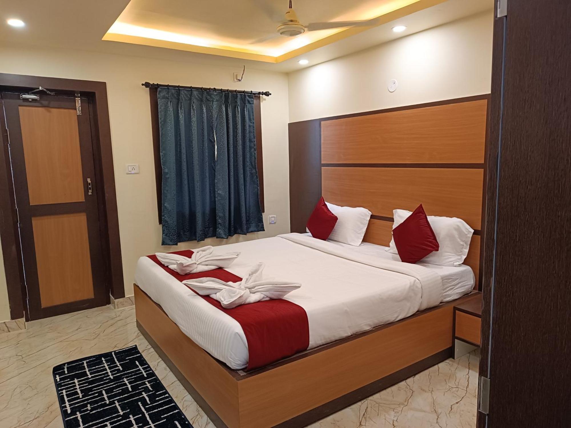 Mom Hotel - Unit Of Mom Hotel Puri Exterior foto