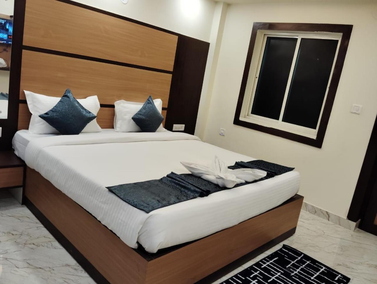 Mom Hotel - Unit Of Mom Hotel Puri Exterior foto